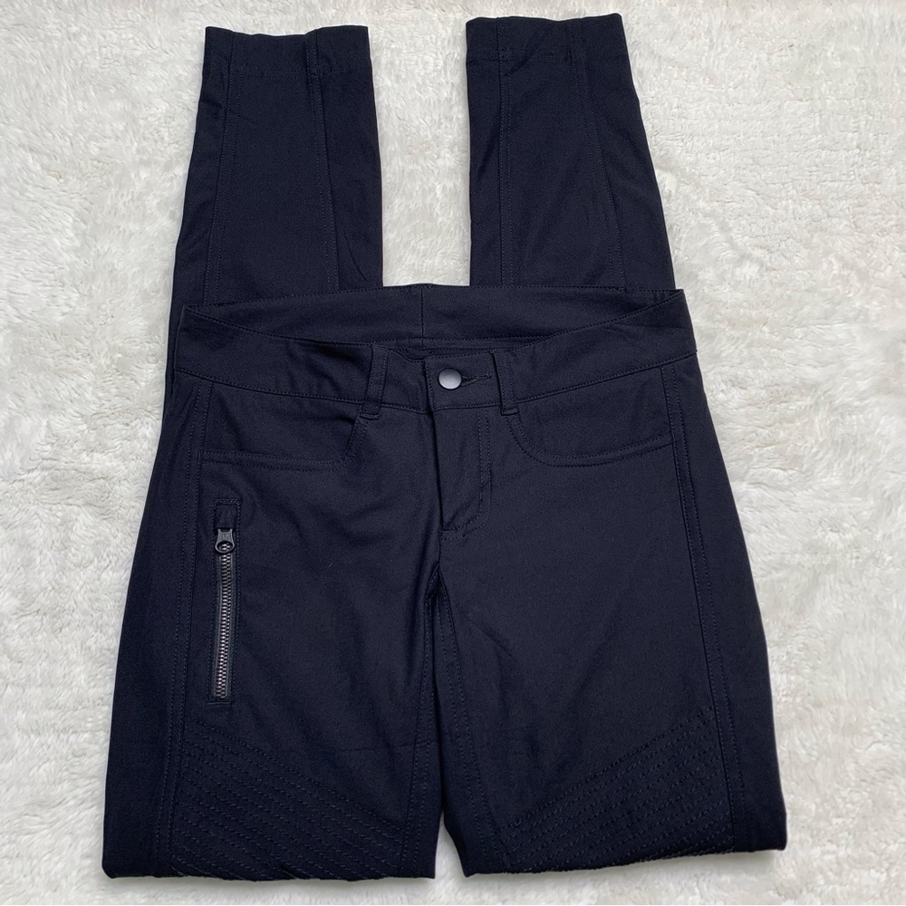 Lululemon Women's Black Skinny Pants with Pockets Size 4